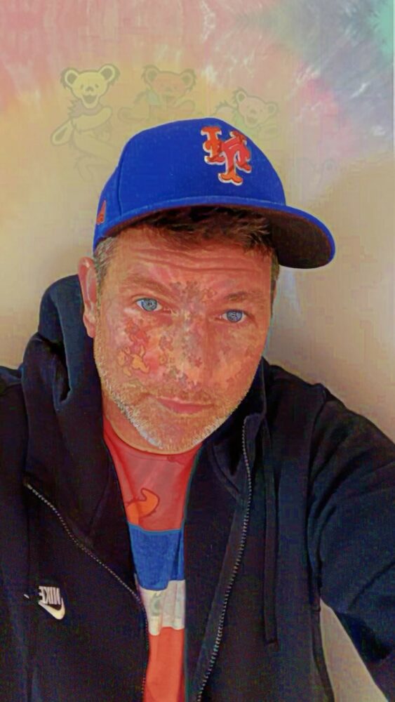 18004367248516640_monkeysfightingrobots